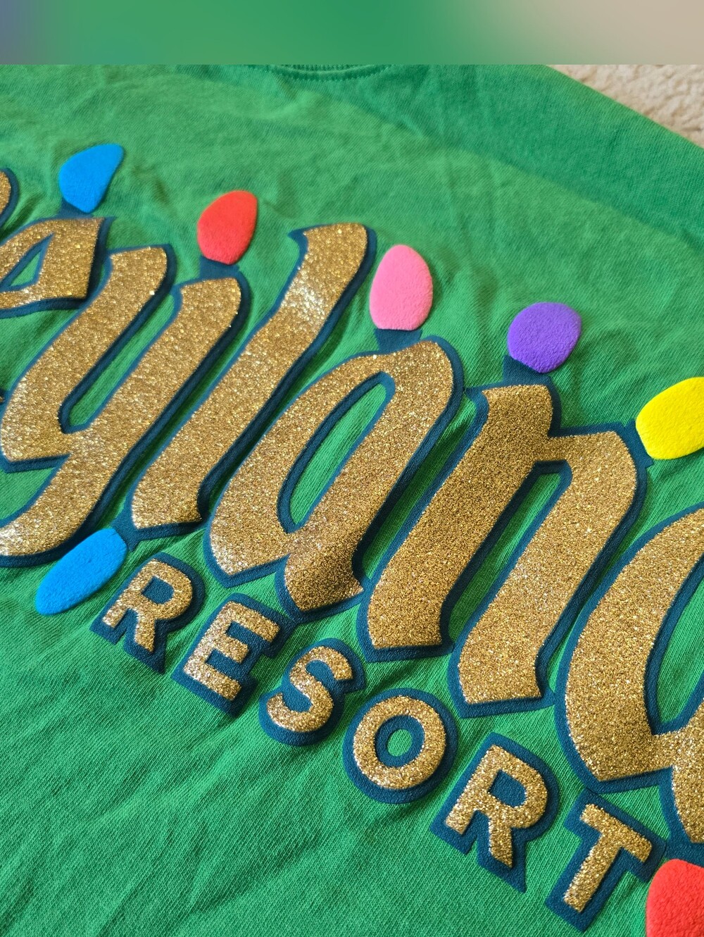 Disney Parks Classics Disneyland Holiday Greetings Spirit Jersey Green Adult NEW - Picture 11 of 15